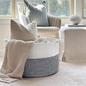Two-Tone Rope Storage Basket - White and Navy
